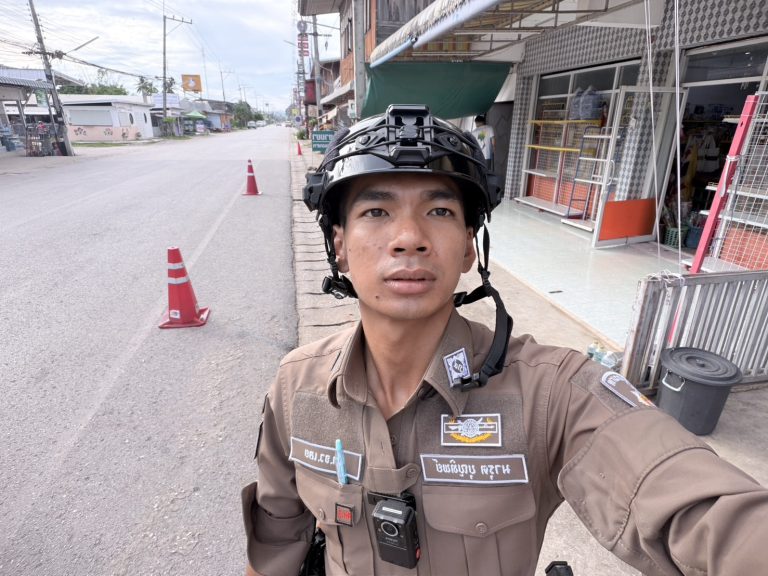 ส.ต.ต.มารุต บุญทิพย์ (ท่าลี่ 604) ว.4 การจราจร รร.บ้านท่าลี่และสี่แยกตลาดสดเทศบาลท่าลี่