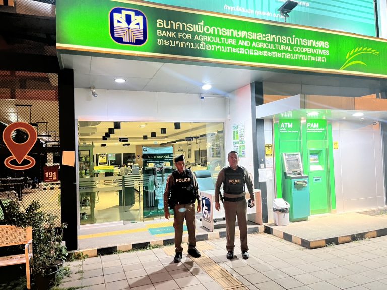 ว.4 ว.10 ออกตรวจตู้แดงจุดเสี่ยงจุดล่อแหลมในเขตพื้นที่เ